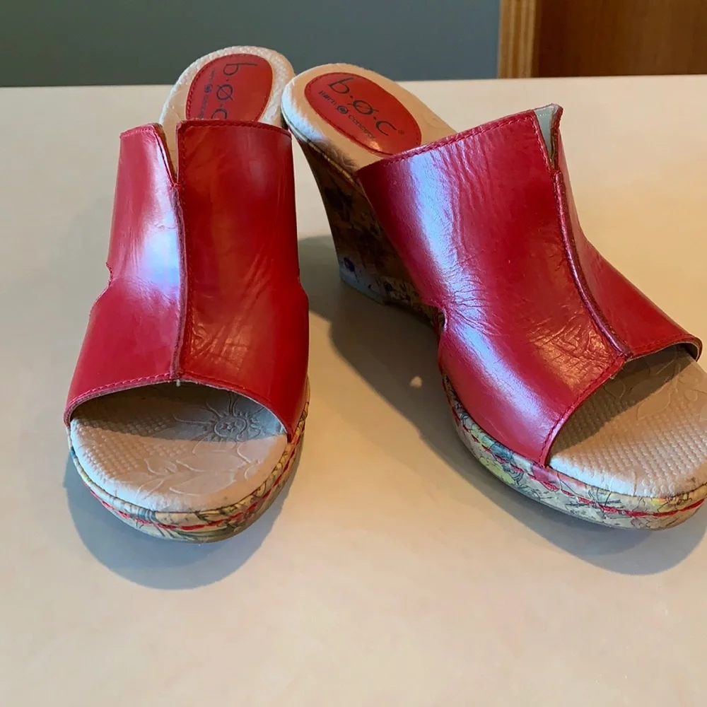 b.o.c. Wedge Sandals, size 8M - Picture 2 of 15